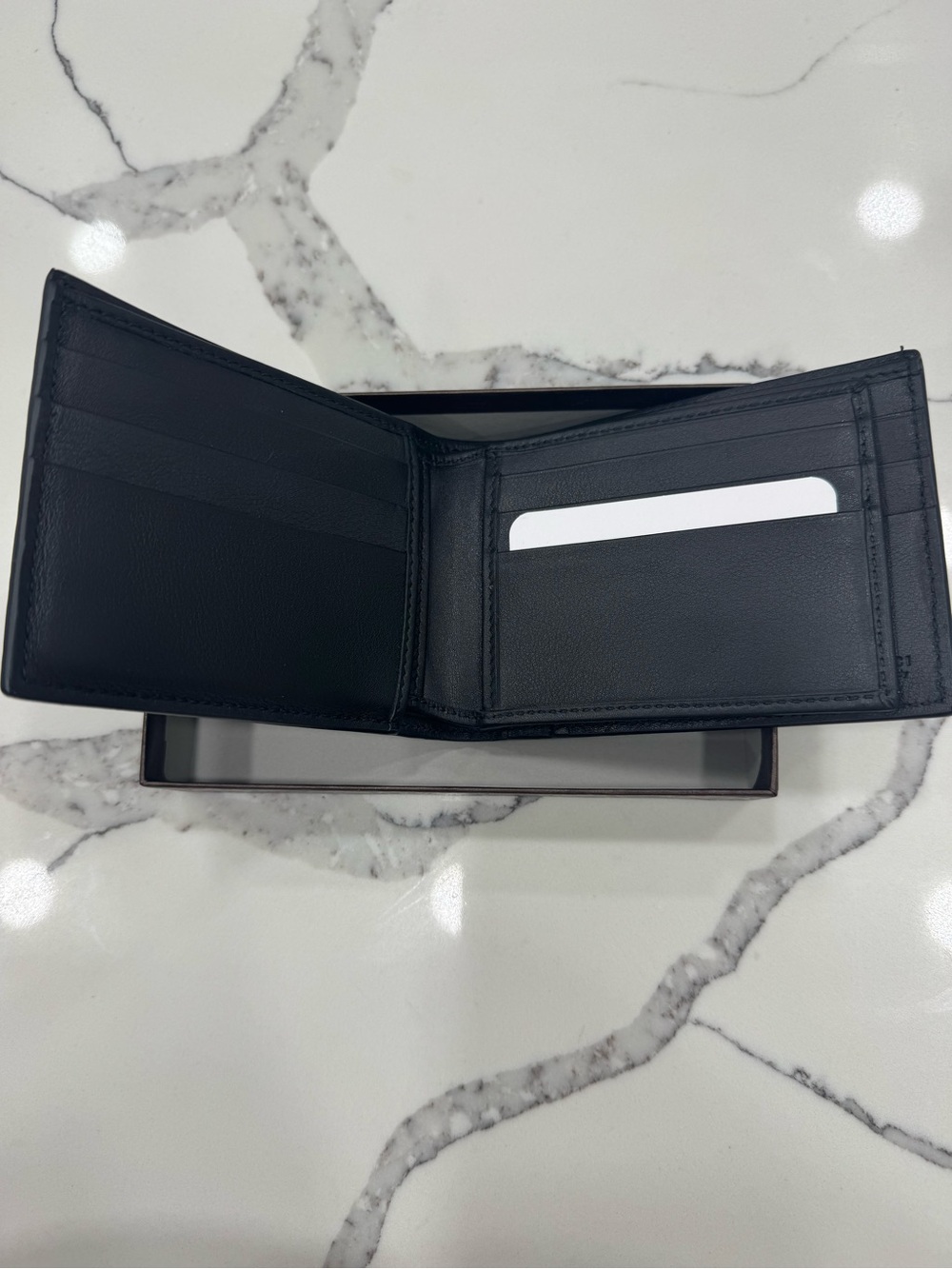 Gucci Black Embossed GG Leather Wallet - Picture 5 of 12